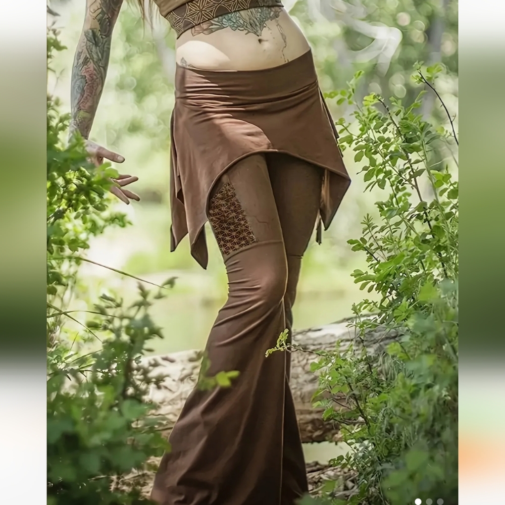 Women's Plus Size layered wide leg leggings w/ uneven hemmed skirt